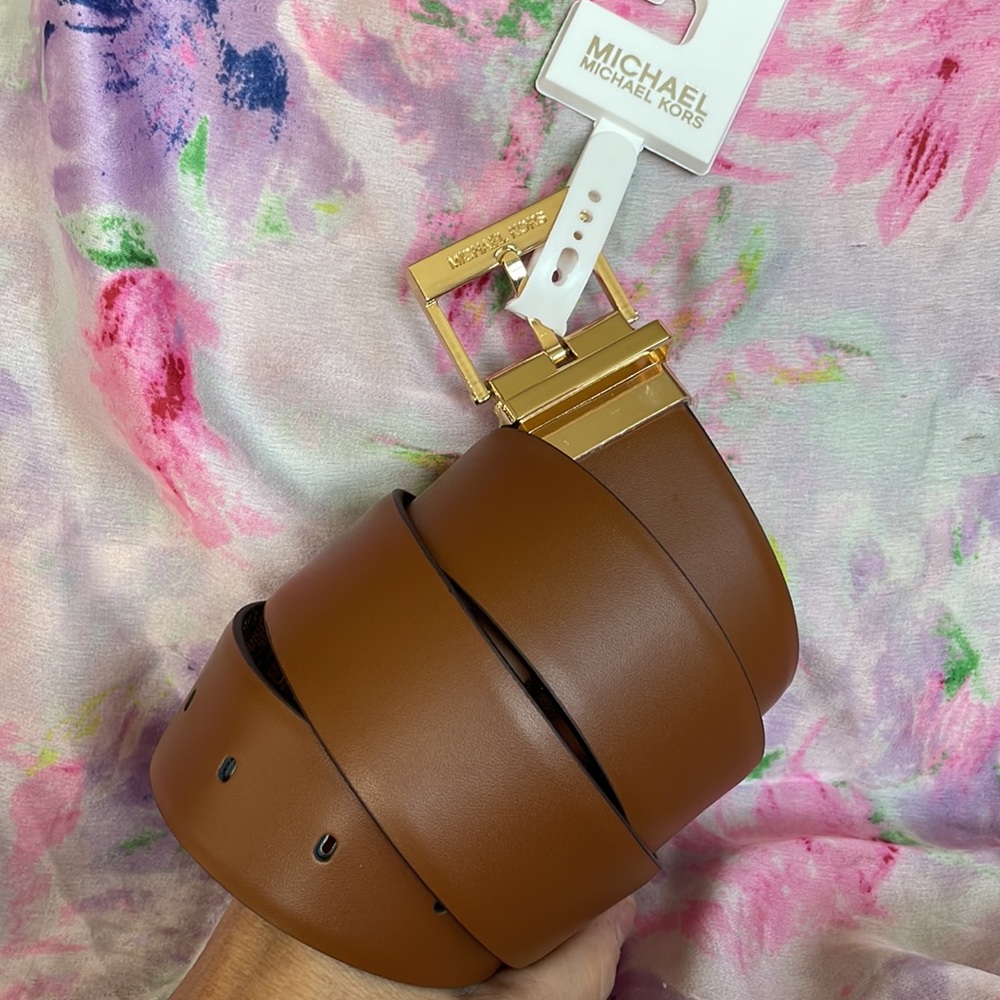 Brand New Michael Kors Genuine Leather Twist Reversible Gold Tone Buckle Belt - Picture 6 of 16
